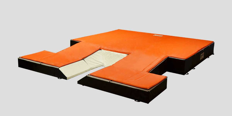 2023 - Pole Vault Pit